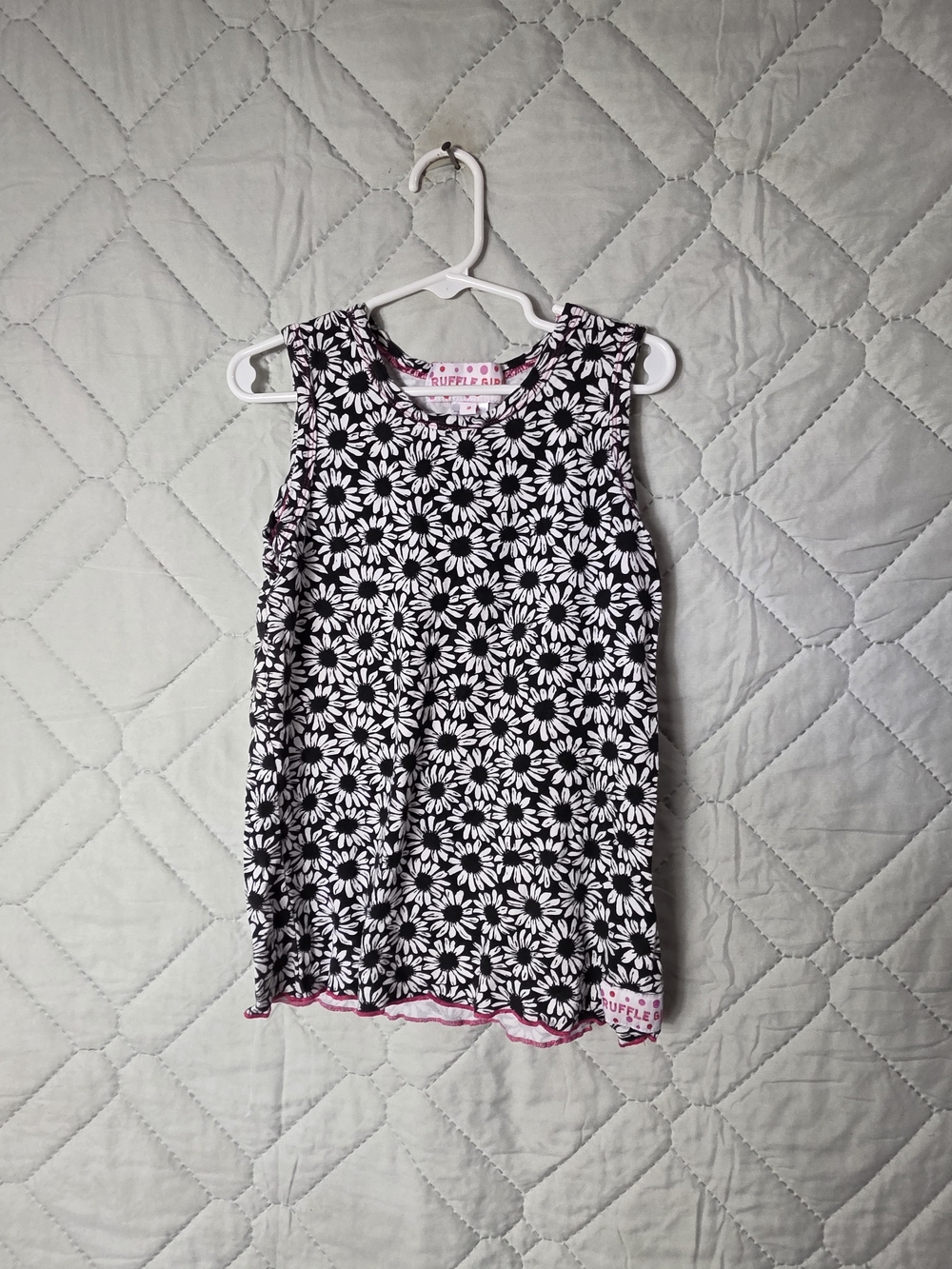Ruffle Girl Daisy Print Sleeveless Tank Top Black & White Pink Trim 8 Camisole